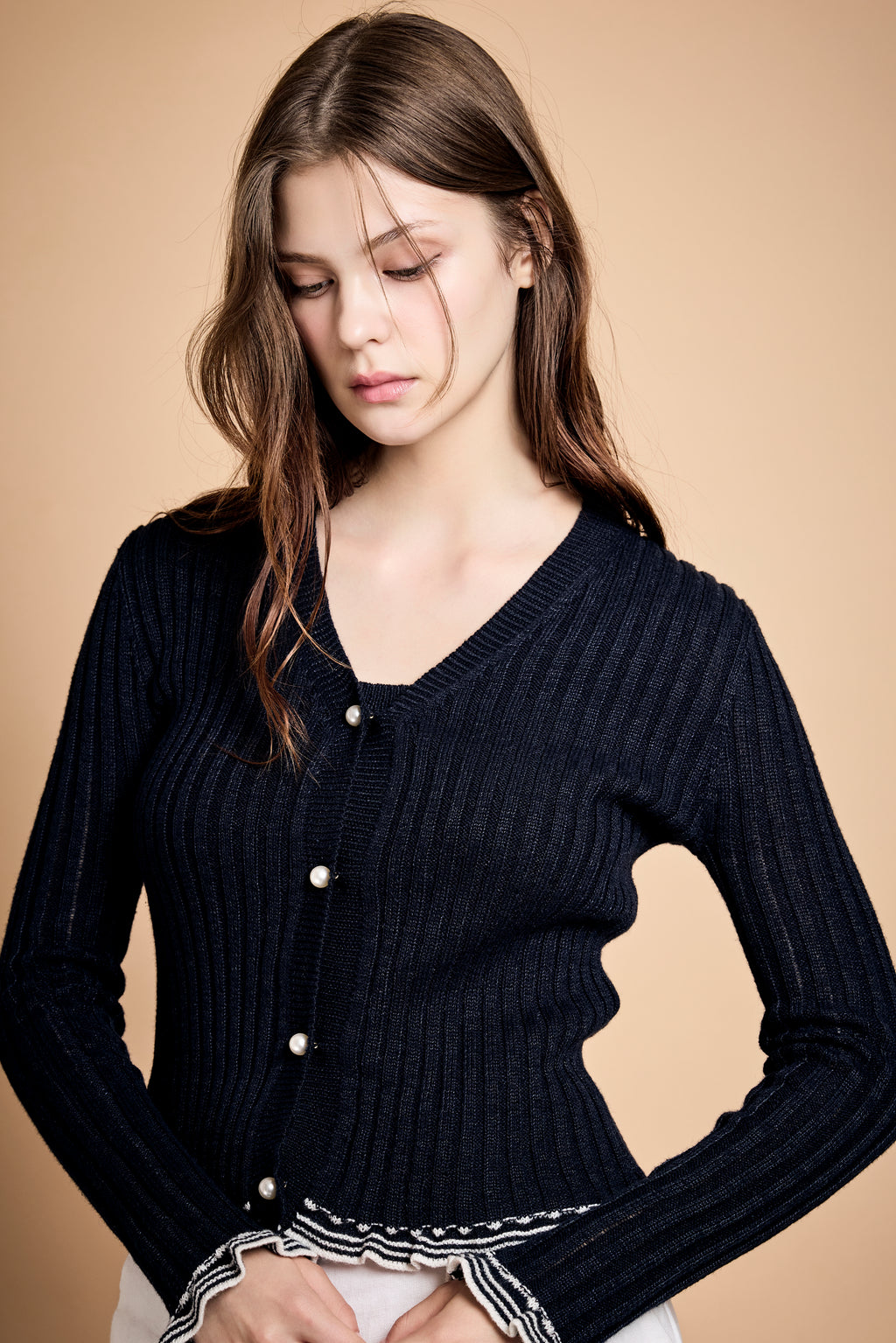 Caprino - カプリーノ | クルーネックカーディガン〔ブラック