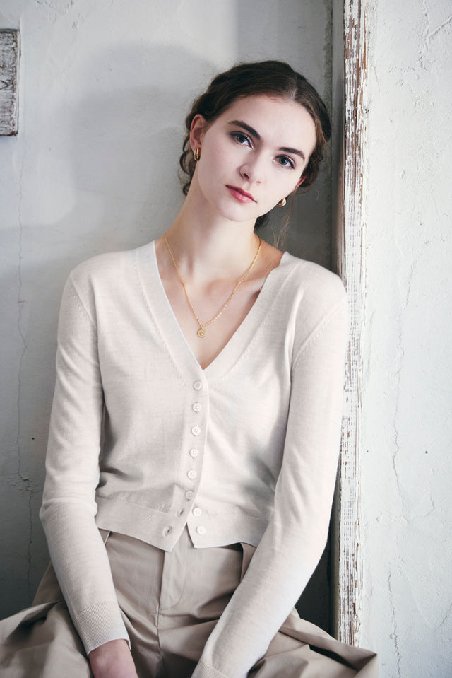 LUXURY V Neck【White】